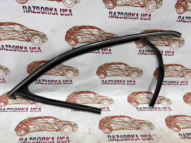 Направляющая стекла передней двери 68442216AA CHRYSLER