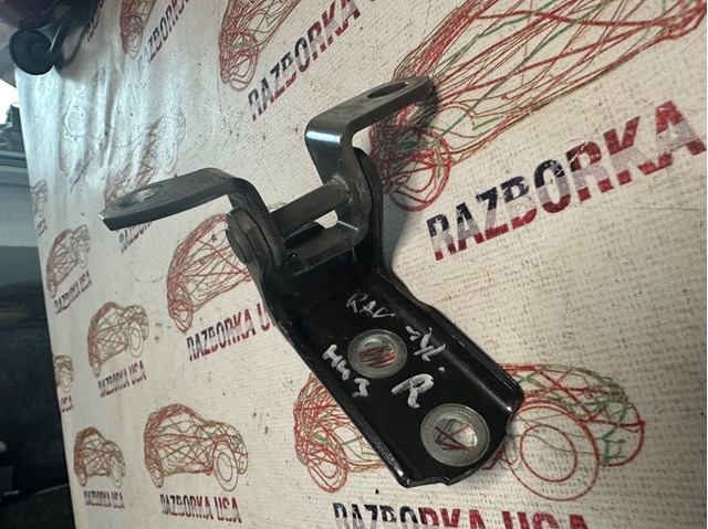 Завеса двери задней правой 6875006010 TOYOTA