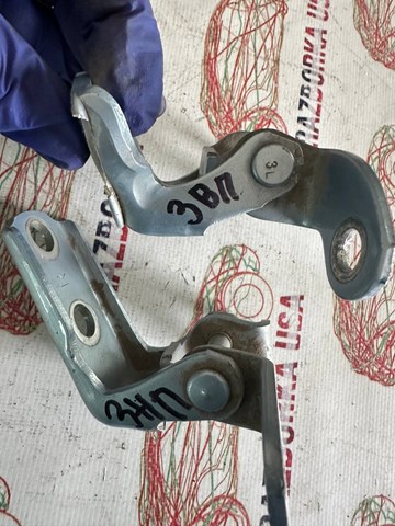 6875020122 TOYOTA Петля двери задней правой купить в Чернигов