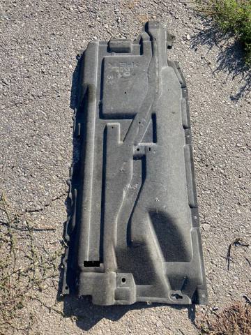 Защита днища, правая 748146RA0A NISSAN