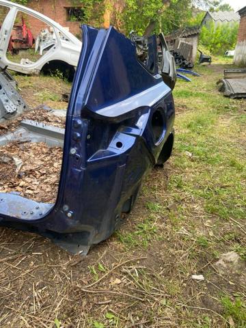 Крыло правое заднее 781126RR0A NISSAN