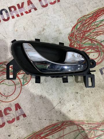 Ручка задней двери наружная 806704EA1A NISSAN