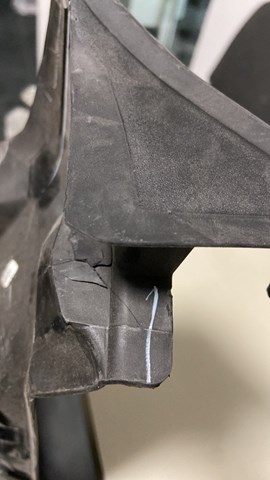 80A821170A VAG Уплотнитель крыла купить в Сумы