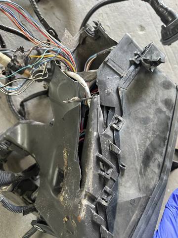 TOYOTA 8211506L51 в наличии Николаев