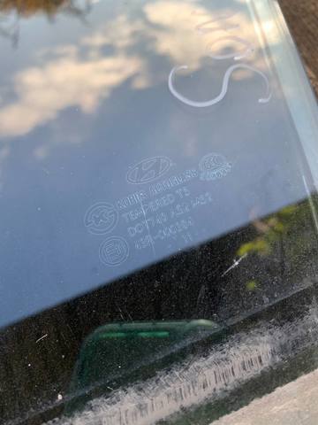824113S010 HYUNDAI Стекло двери передней левой купить в Украина