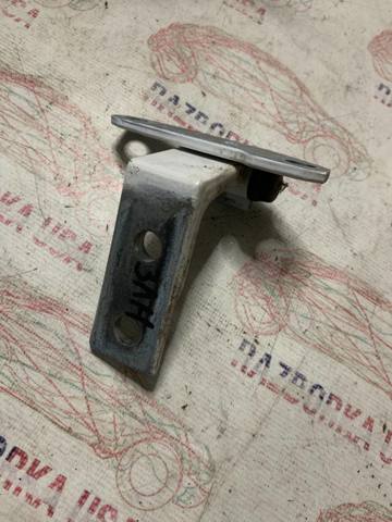Петля двери задней левой 824214GA0A NISSAN