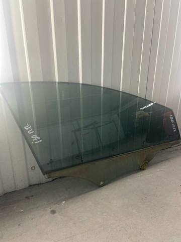 Стекло двери передней правой 82421A6000 HYUNDAI