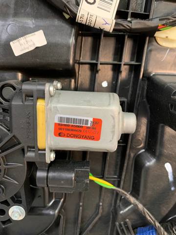 Моторчик стеклоподъемника двери задней, правой 83460A5000 HYUNDAI