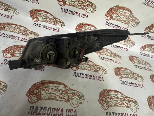 84001SG081 SUBARU Правая фара купить в Днепр