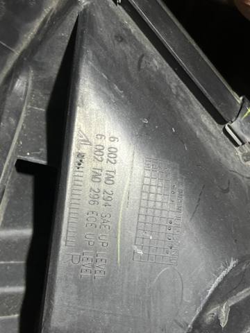 Фара передняя правая 84078850 GM
