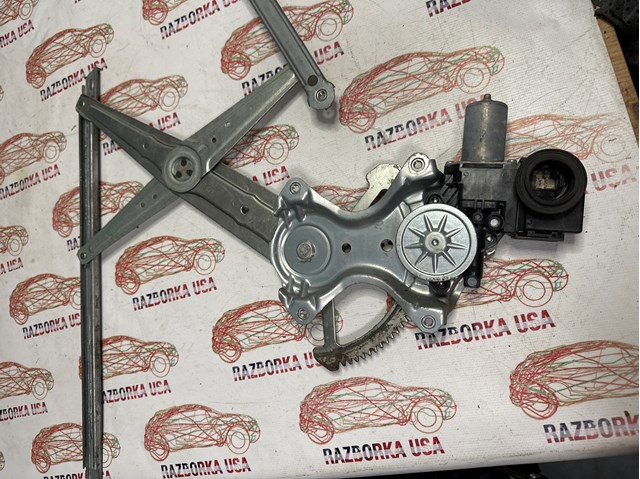 Мотор стеклоподъемника двери передней, левой 8572078011 TOYOTA