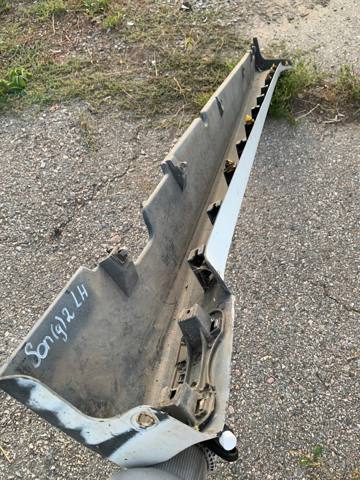 Накладка наружняя (молдинг) порога, левый 877513S000 HYUNDAI