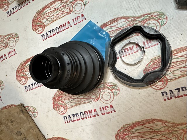 Пыльник ШРУСа передней полуоси внутренний 8K0407283C VAG