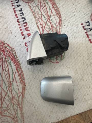 Накладка ручки двери 8K0839879 VAG