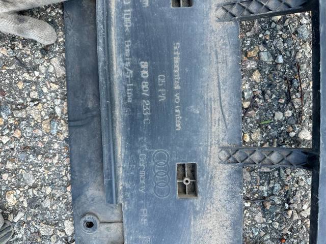 8R0807233 Дефлектор переднего бампера купить Киев