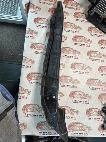 8R0821112C VAG Уплотнитель крыла купить в Хмельницкий