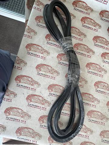 Прокладка двери задней, (на двери) 8R0833721G VAG
