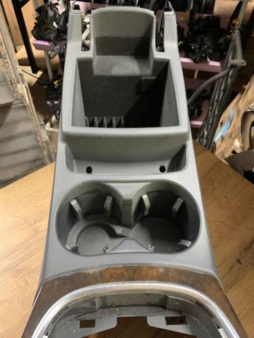 VAG 8R1863241B6PS Консоль панели управления центральная в наличии Украина