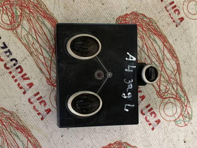 Блок комфорта задней двери 8T0959795Q VAG