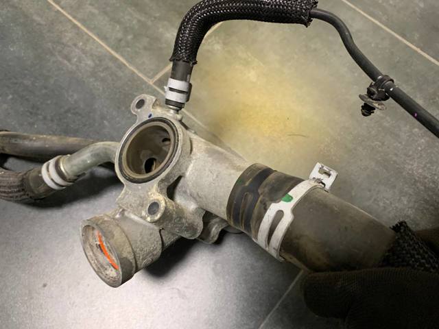 AT4Z8A586C FORD Термостат купить в Черкассы