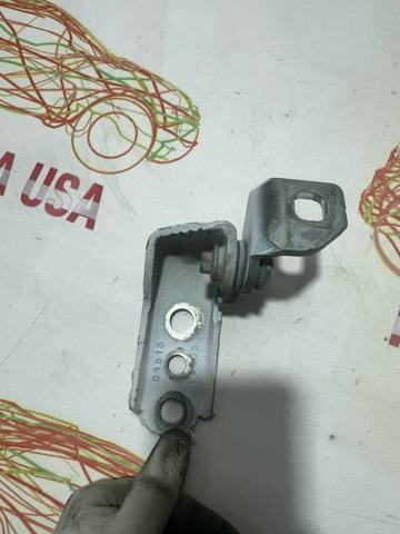 Петля передней двери правая BB5Z7822800C FORD