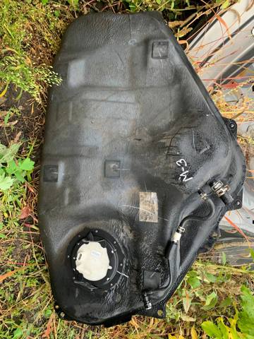 Танк топливный BHN142110E MAZDA
