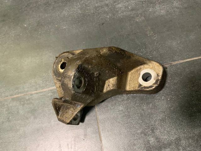 Кронштейн КПП BV6Z6E042C FORD