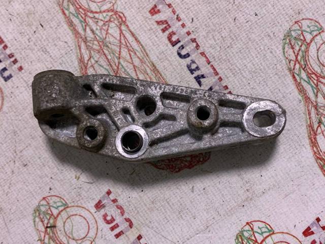 Кронштейн компрессора кондиционера CV6Z19D624C FORD