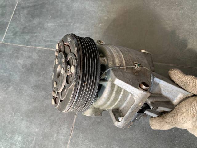 MAZDA D09W61450 Компрессор кондиционера в наличии Киев