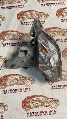 Поворотник правый DB2R51350 MAZDA