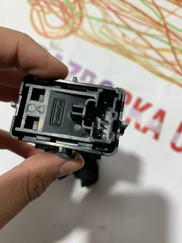 DG9Z14529AB FORD Кнопочный блок управления стеклоподъемником задний купить в Ужгород