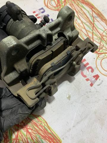 Скоба суппорта заднего DG9Z2B511A FORD