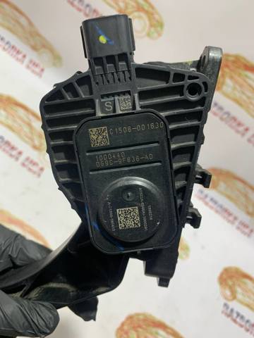 DG9Z9F836D Педаль газа купить Черновцы