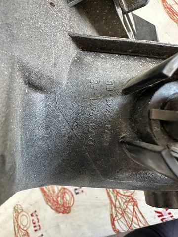 DS739643FB FORD Корпус воздушного фильтра, верхняя часть купить в Николаев