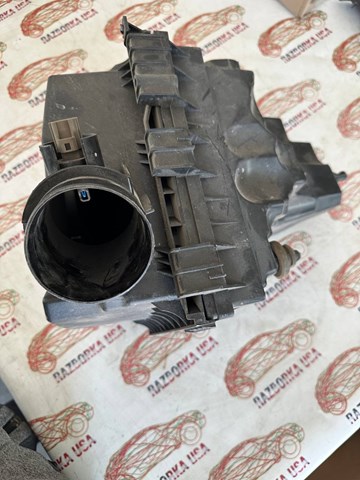 Корпус воздушного фильтра, верхняя часть DS739643FB FORD