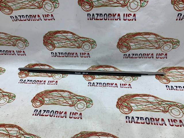 Молдинг двери задней левой DS7Z5425861A FORD