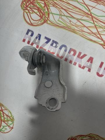 Дверной шарнир задний левый DS7Z5426811B FORD