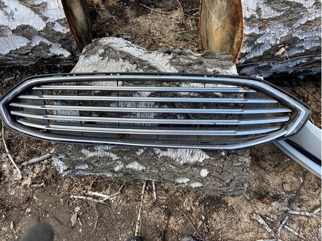 Решетка DS7Z8200BA FORD