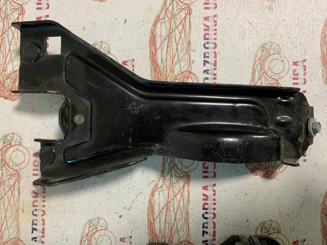 Кронштейн суппорта радиатора, нижний FT4B16B674AC FORD