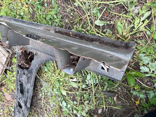 FORD FT4Z5824300A Стойка кузова в наличии Черновцы