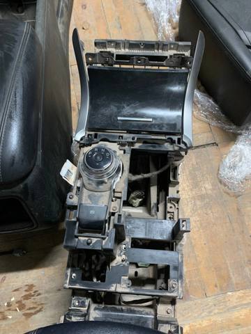 GT4Z58043B04AA Консоль панели управления центральная купить Кривой Рог