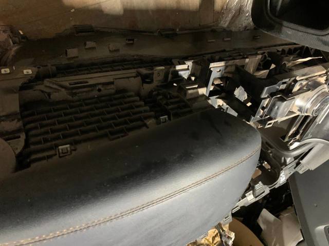 GT4Z58043B04AA Консоль панели управления центральная купить Украина