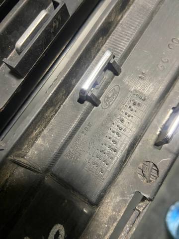 FORD HS7Z8200AA Решетка радиатора в наличии Харьков