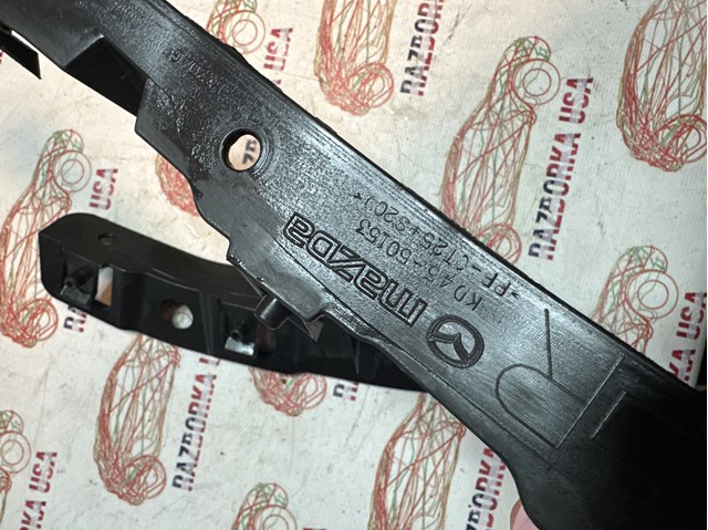KD4550153 MAZDA Кронштейн бампера переднего правый купить в Львов