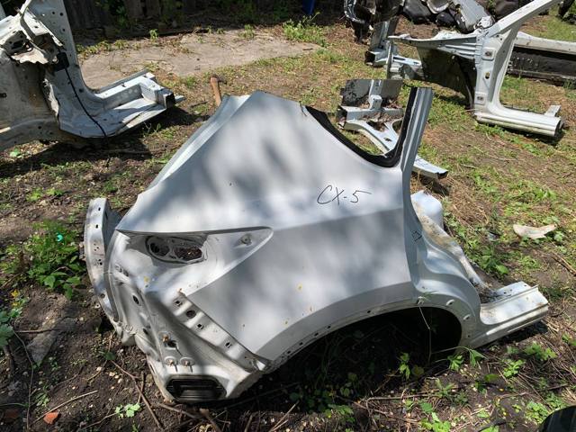 Боковая часть задняя правая KDY370410C MAZDA