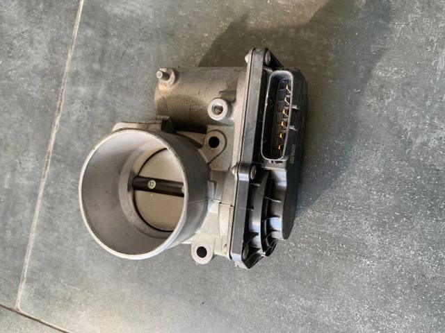 Дроссельная заслонка в сборе PE0113640B MAZDA