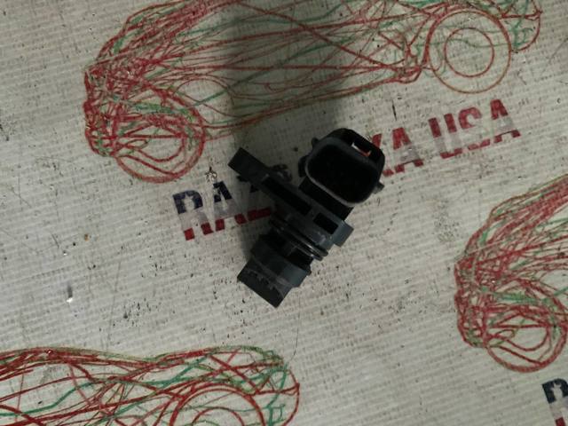 Датчик оборотов распредвала PE0118230 MAZDA