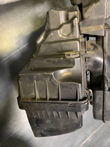PY1A133AX MAZDA Корпус воздушного фильтра, верхняя часть купить в Чернигов