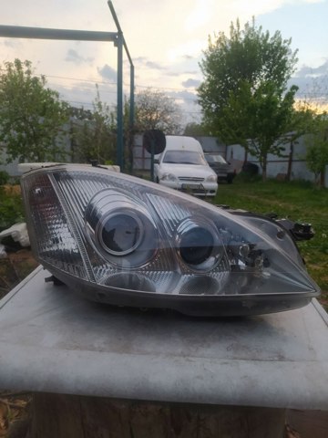 Фара правая A2218207661 MERCEDES