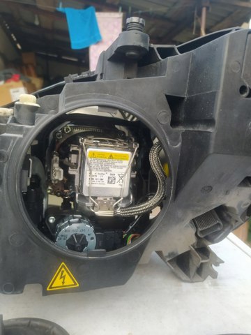 MERCEDES A2218207661 Фара правая в наличии Тернополь